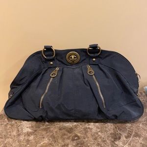 Baggallini black bag